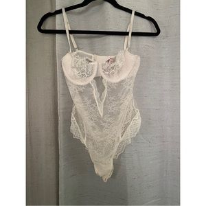 NWT Victoria’s Secret Bridal Lingerie